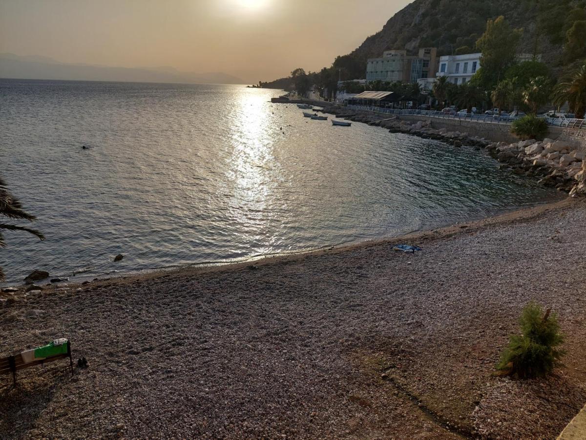 Marina'S Apartments Loutraki  Bagian luar foto