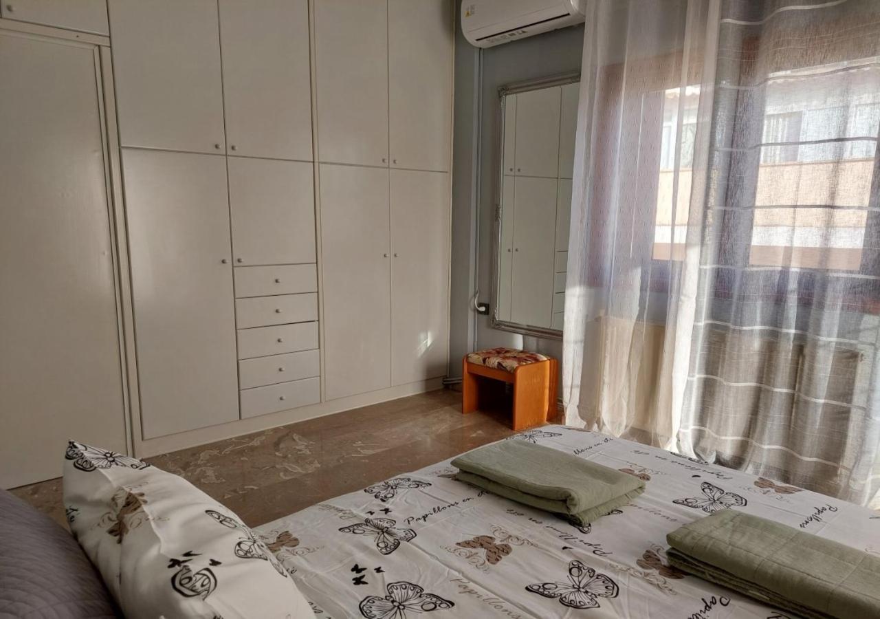 Marina'S Apartments Loutraki  Bagian luar foto